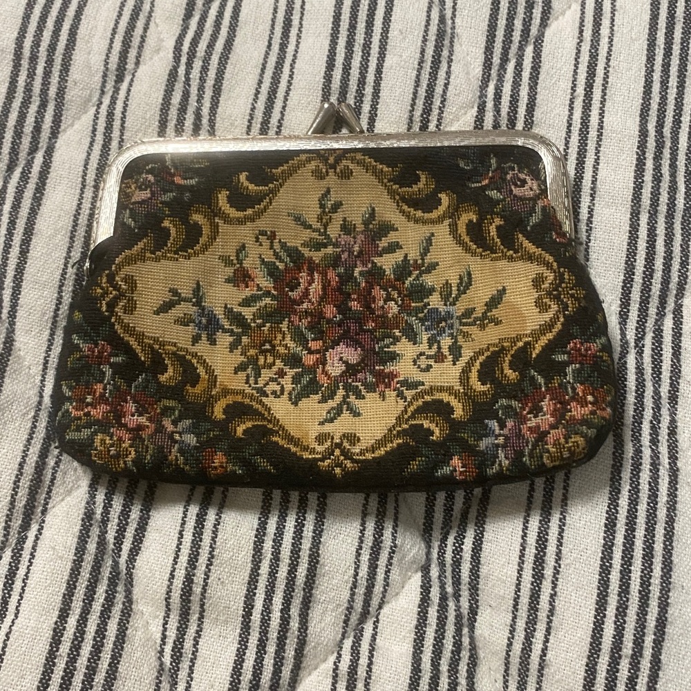 Vintage Floral Tapestry Coin Purse Made in Hong Kong